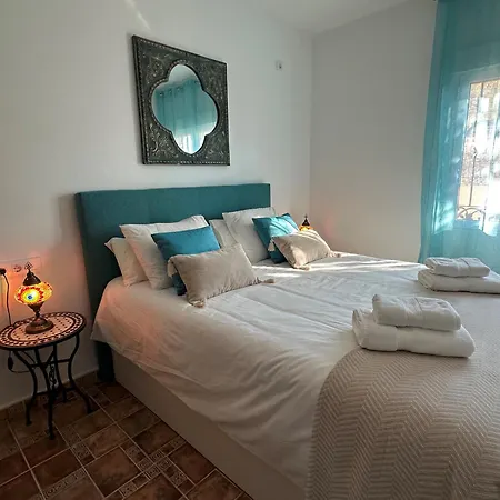 Casa Fuente Del Andaluz Bed & Breakfast *